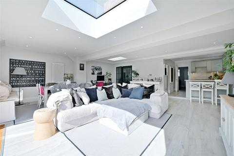 4 bedroom semi-detached house to rent, Hyde Green, Beaconsfield, Buckinghamshire, HP9