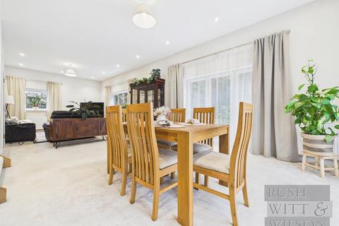 4 bedroom detached house for sale, Shining Cliff, Hastings