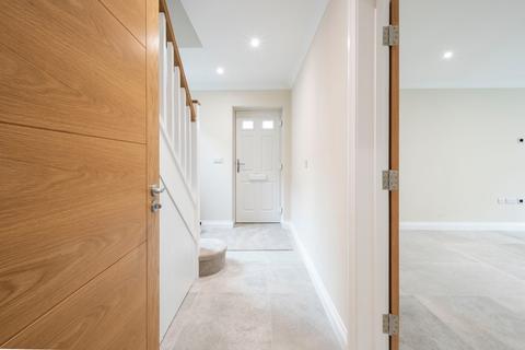 3 bedroom semi-detached house for sale, Cottimore Lane, Walton on Thames, KT12