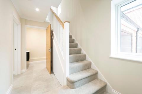 3 bedroom semi-detached house for sale, Cottimore Lane, Walton on Thames, KT12