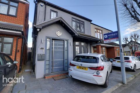 undefined, Biscot Road, Luton