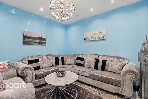undefined, Biscot Road, Luton