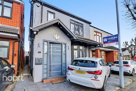 undefined, Biscot Road, Luton