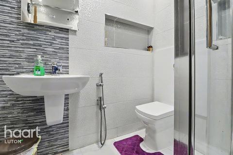 undefined, Biscot Road, Luton