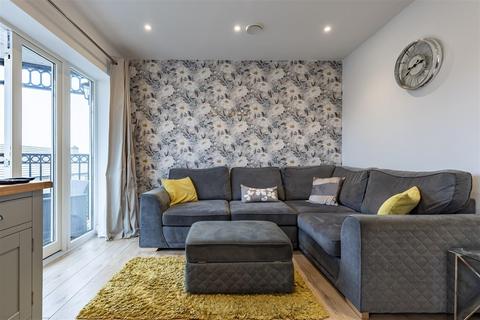 undefined, Buckingham Road, Epping