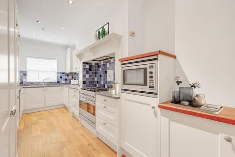 4 bedroom house for sale, King George Square, Richmond TW10