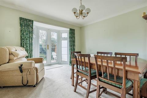 4 bedroom townhouse for sale, Wedgewood Close, Epping