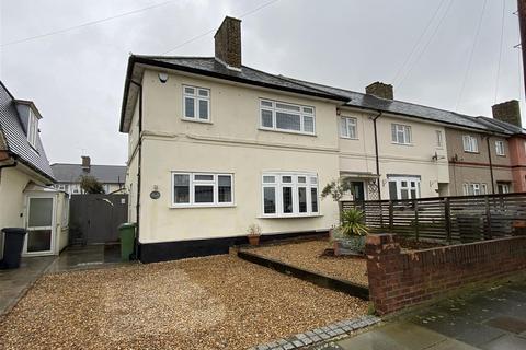 3 bedroom end of terrace house for sale, Chadway, Dagenham