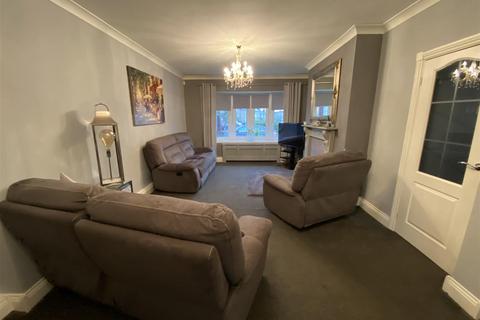 3 bedroom end of terrace house for sale, Chadway, Dagenham