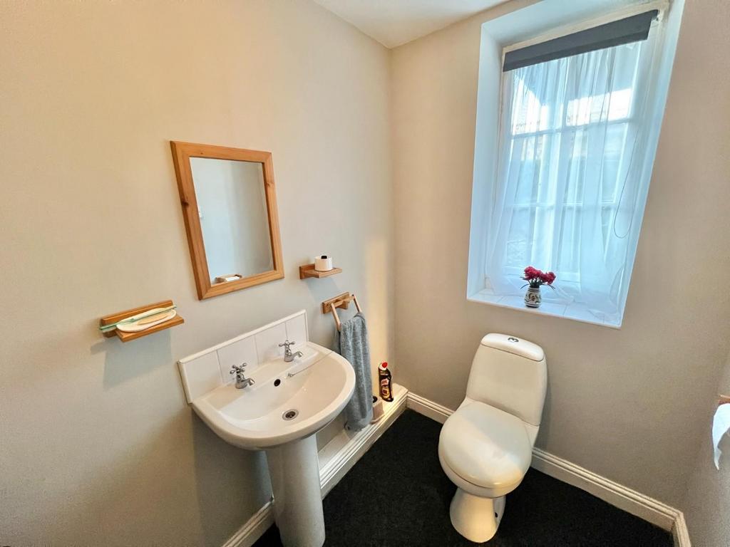 Ground floor WC
