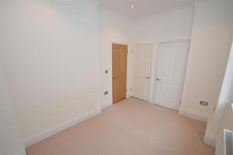 1 bedroom flat to rent, Star Street London