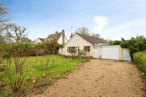 2 bedroom bungalow for sale, Hackwood, Robertsbridge, East Sussex, TN32