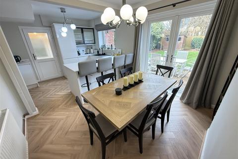 3 bedroom semi-detached house for sale, Kings Drive, Thingwall, Wirral