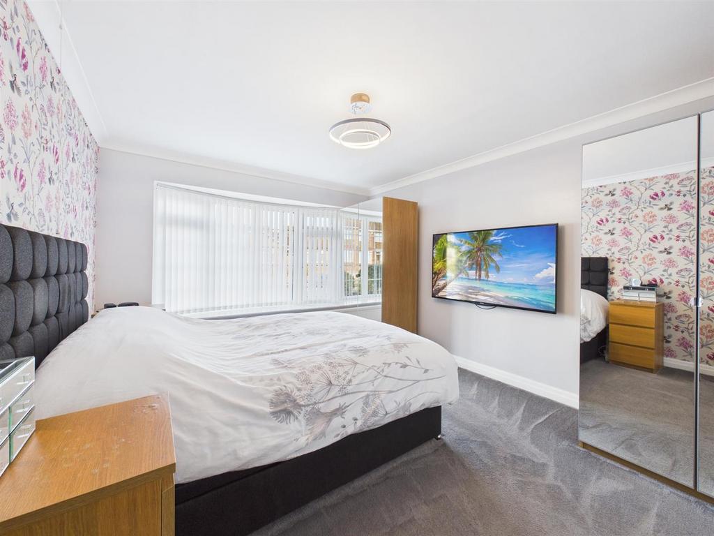 Bedroom: