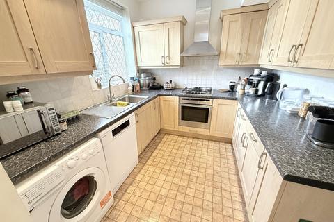 4 bedroom terraced house for sale, Windsor Drive, Barnet EN4