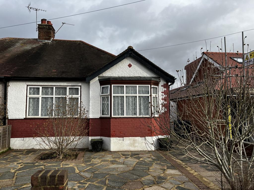Charming semi-detached bungalow frontage with a...
