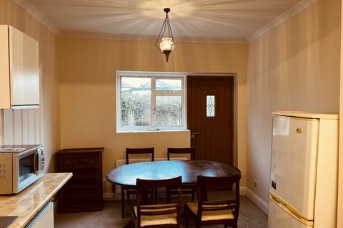 undefined, Manor Avenue, Northolt UB5