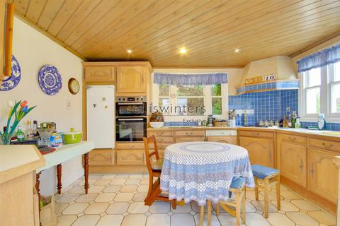 5 bedroom detached house for sale, High Street, Fenstanton