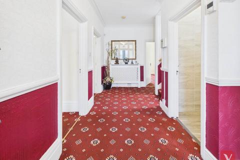 undefined, Lansdowne Road, Luton LU3