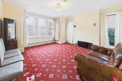 undefined, Lansdowne Road, Luton LU3