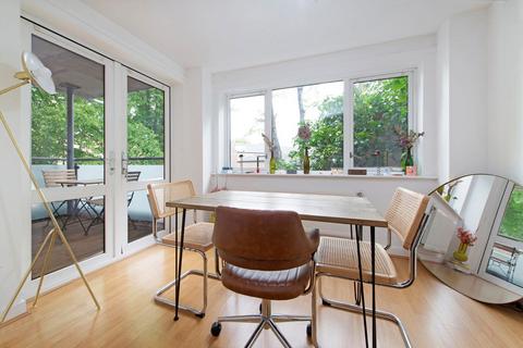 undefined, Shacklewell Lane, London E8
