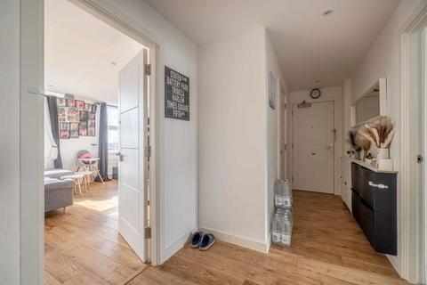 2 bedroom flat for sale, Radley House 186-188 High Street, Slough, Slough, SL1 1HE