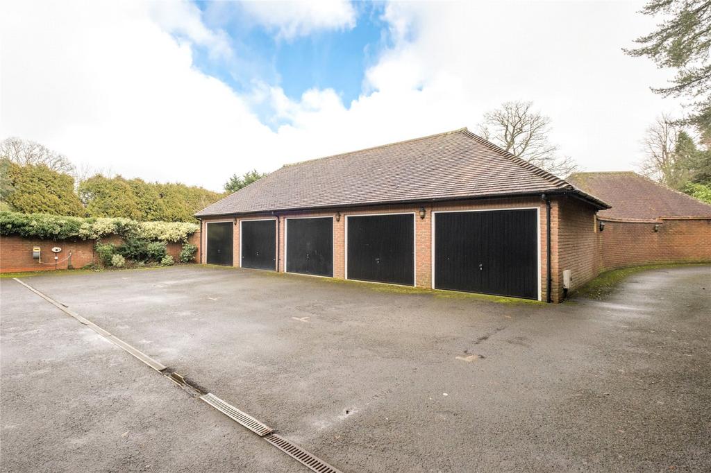 Garage Block