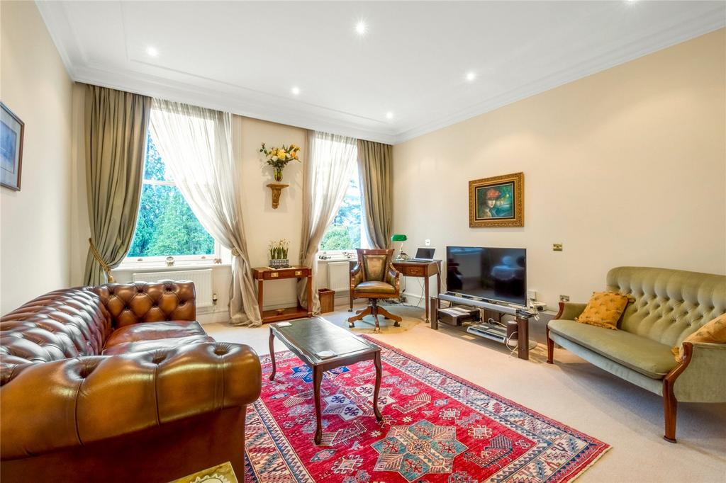 Bedroom/Living Room