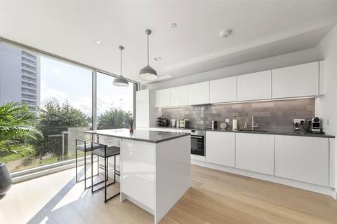 1 bedroom flat to rent, Admiralty Avenue, London E16
