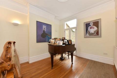 undefined, Meynell Crescent, London E9