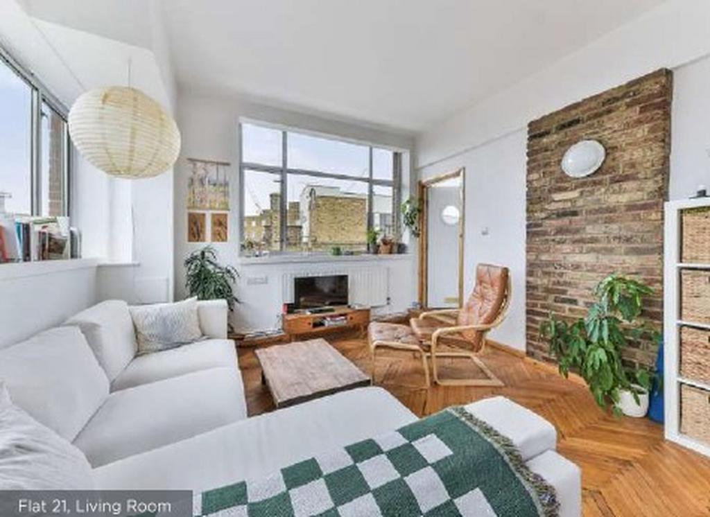 Living room (example)
