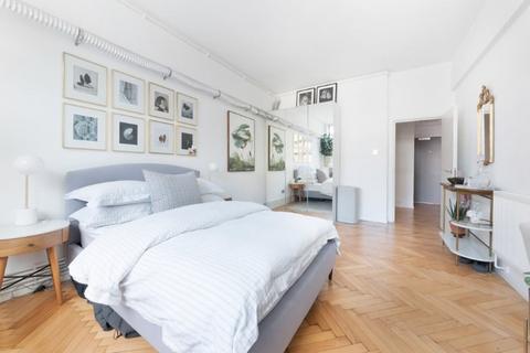 undefined, 12 Grove House 11-20 Tudor Grove