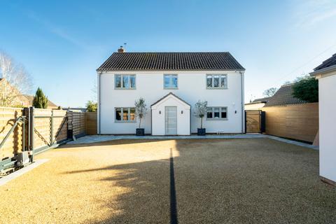 3 bedroom detached house for sale, Holt