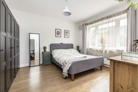 undefined, New Road, Kingston Upon Thames KT2