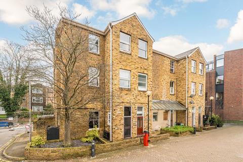 undefined, Bridle Close, Kingston Upon Thames KT1
