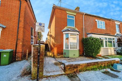 4 bedroom end of terrace house for sale, Avenue Road, Southampton