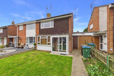 2 bedroom semi-detached house for sale, Cradley Walk, Aylesbury HP20