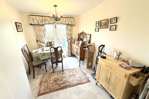 2 bedroom end of terrace house for sale, Domville Close, London N20