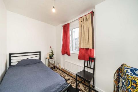3 bedroom house for sale, Bourke Close, London SW4