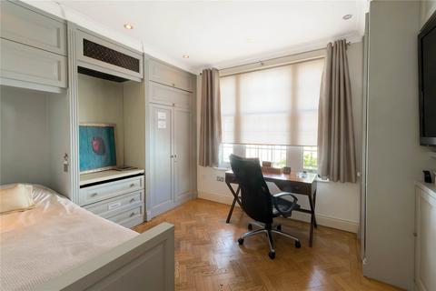 undefined, Cadogan Lane, Knightsbridge, London, SW1X