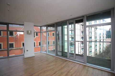 2 bedroom apartment to rent, Great Northern Tower, Manchester M3
