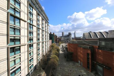 2 bedroom apartment to rent, Great Northern Tower, Manchester M3