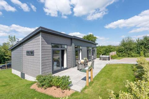 2 bedroom detached house for sale, 25 Roadford Lake, Lifton, Devon, PL16