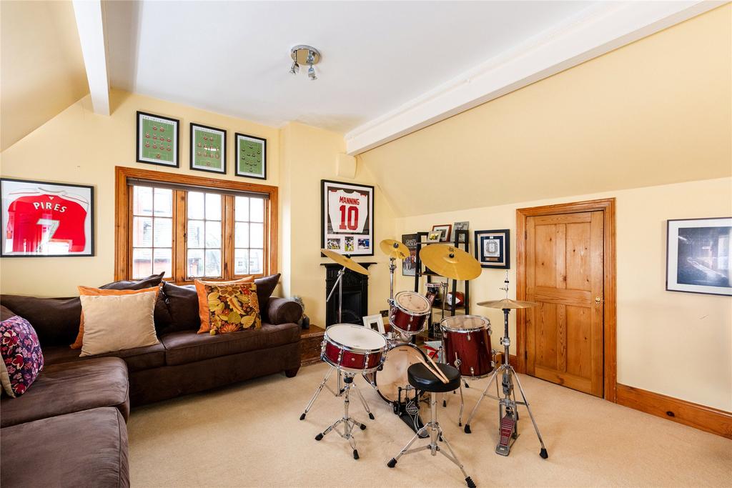 Bedroom Seven