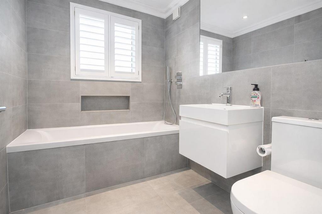 BATH 2.jpg