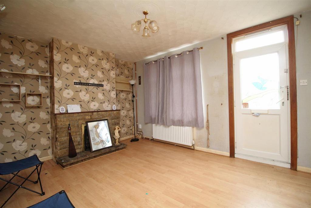 Living room 2 .JPG