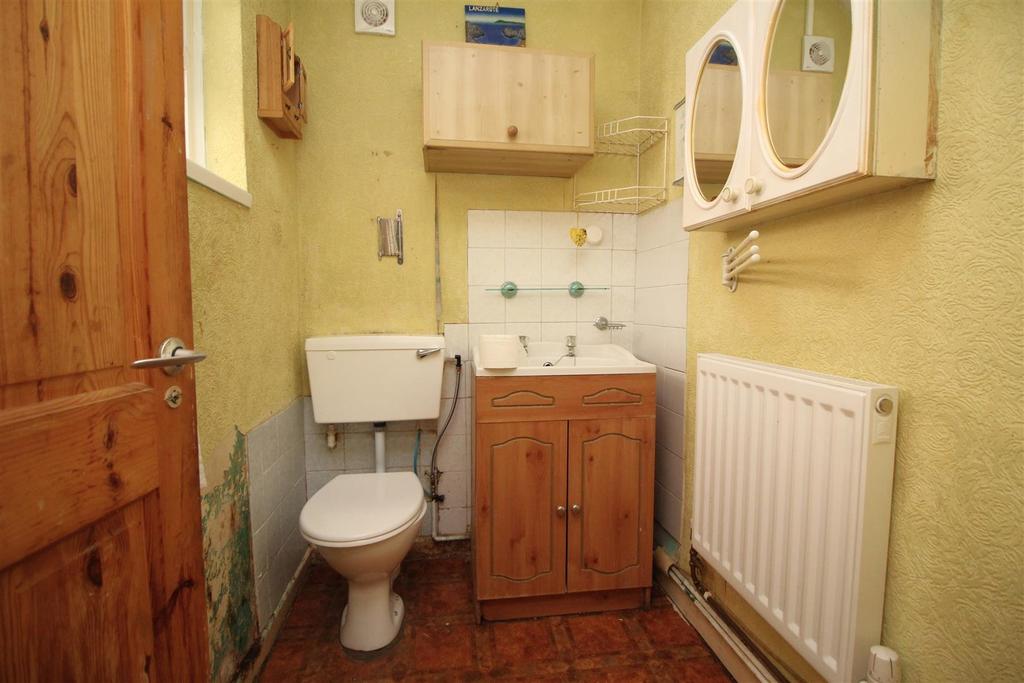 Cloakroom .JPG