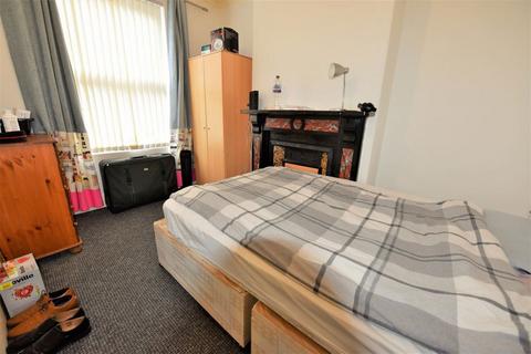3 bedroom house to rent, Carberry Place
