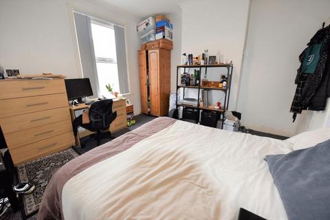 3 bedroom house to rent, Carberry Place