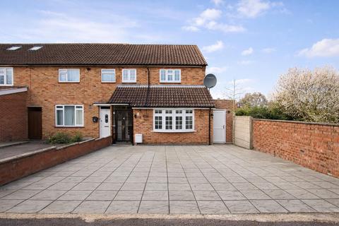 3 bedroom end of terrace house for sale, Cleveland Crescent, Borehamwood